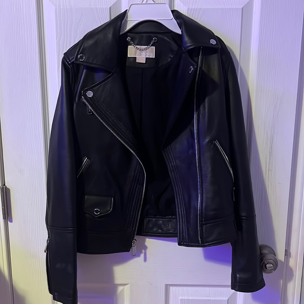 REAL Leather Moto jacket. Lots of pockets